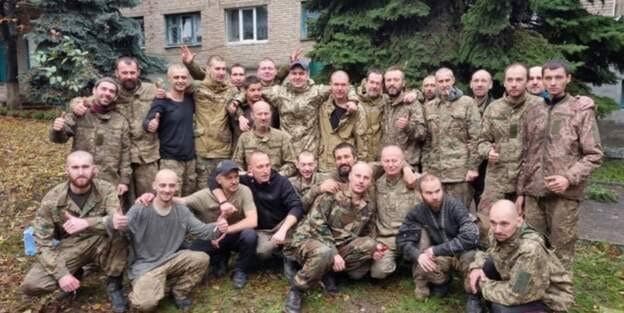 אוקראינה חיילים שבויי מלחמה אוקראינים ש חזרו הביתה מלחמה עם רוסיה