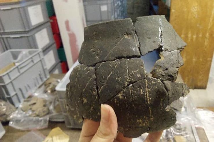 שרידי של כלי קרמיקה שאותר בצרפת והיה בשימוש של בני תרבות ה"לינארבנדקרמיק"