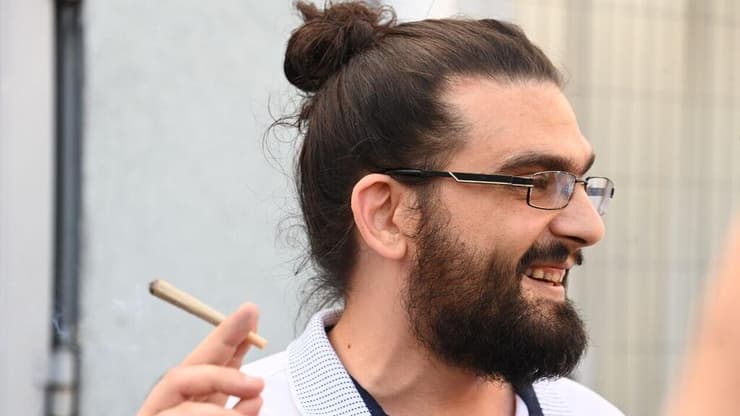 עמוס סילבר בזמן שחרורו מהכלא