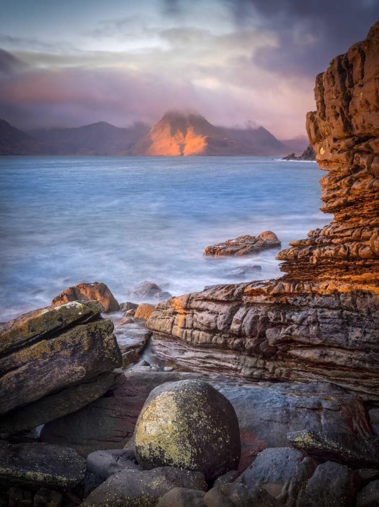 סקוטלנד: מבט על הרי קויילין באי סקאי 