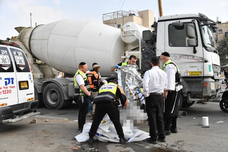 זירת התאונה בירושלים בה נהרג ילד בן 9