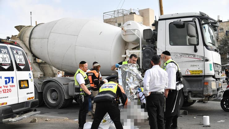 זירת התאונה בירושלים בה נהרג ילד בן 9