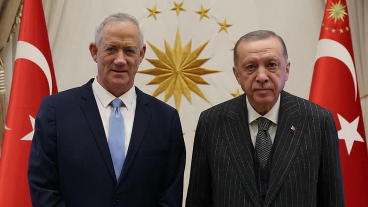 שר הביטחון בני גנץ עם נשיא טורקיה רג'פ טאיפ ארדואן ב אנקרה