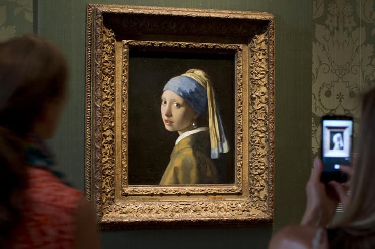 ציורו של האמן ההולנדי יאן ורמיר, "נערה עם עגיל פנינה"