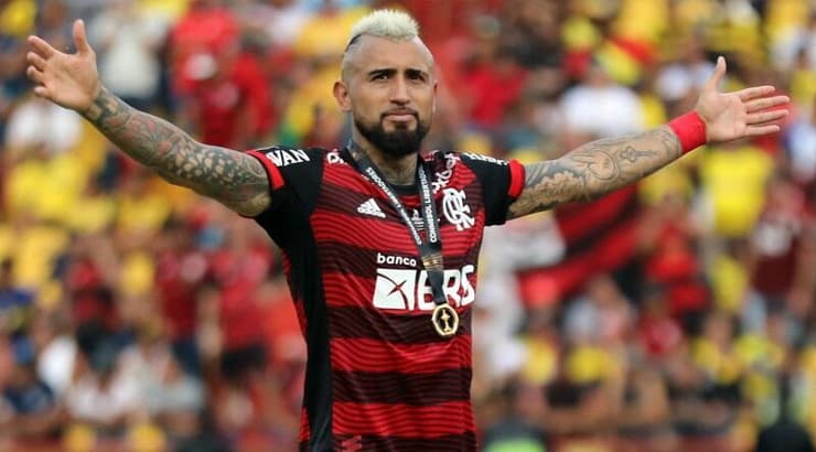 ארתורו וידאל עם המדליה (רויטרס) ארתורו וידאל עם המדליה