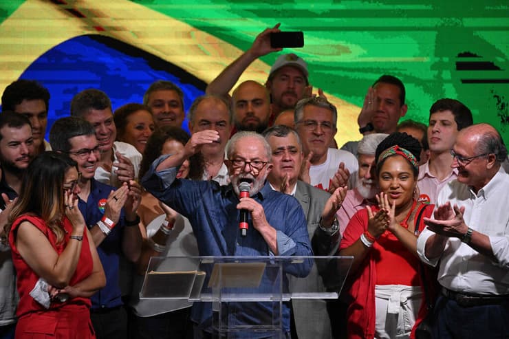 הנשיא הנבחר של ברזיל לואיז אינסיו לולה דה סילבה נאום ניצחון בחירות