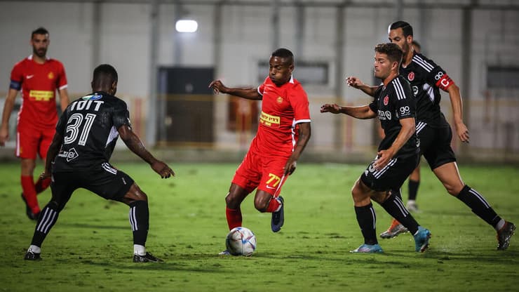 מגיע להפועל ת"א. בריהון (צילום: עוז מועלם) יעקב בריהון