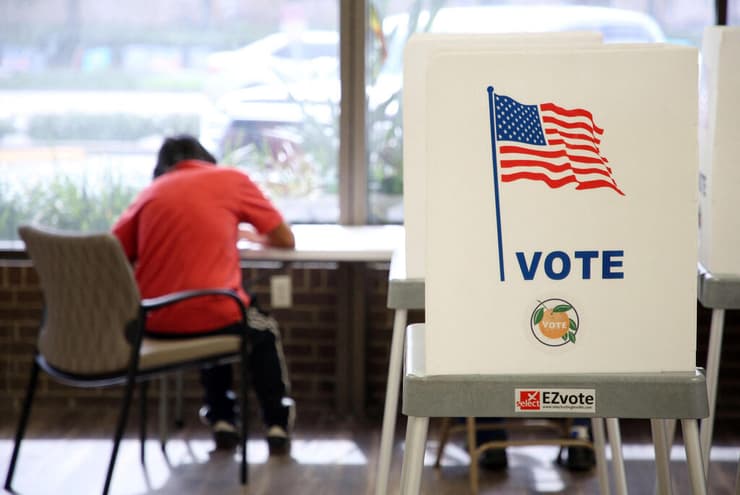 הצבעה מוקדמת ב אורלנדו פלורידה ארה"ב בחירות אמצע 2022