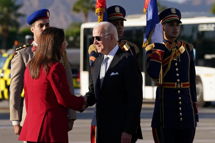 הנשיא ביידן בטקס קבלת הפנים בשארם א-שייח (צילום: רויטרס) הנשיא ביידן בטקס קבלת הפנים בשארם א-שייח