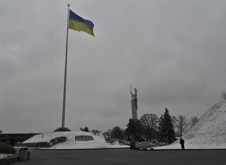 שלג ראשון ב קייב אוקראינה בצל מלחמה מול רוסיה