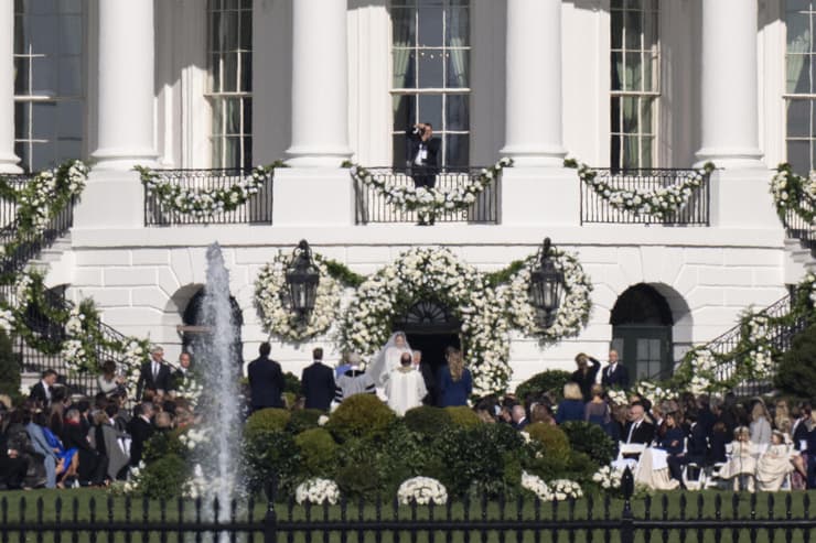 ארה"ב חתונה של נעמי ביידן נכדתו של ג'ו ביידן ב הבית הלבן