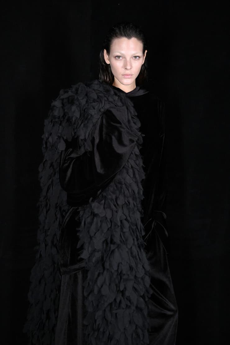 ויטוריה צ'רטי בתצוגת אופנה של בלנסיאגה, 2022