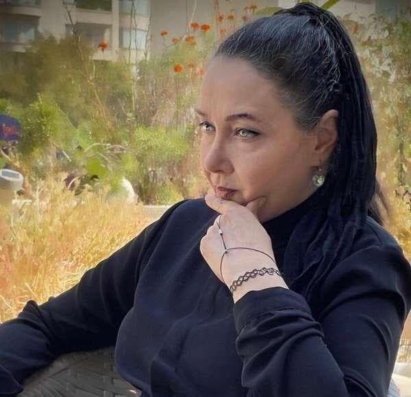 כיאתון ריאחי שחקנית קולנוע איראן נעצרה הצטלמה בלי חיג'אב תמיכה במפגינים