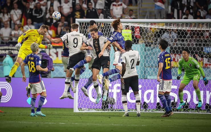 מנואל נוייר שוער נבחרת גרמניה מול יפן