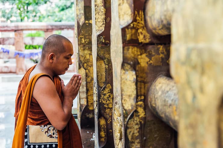 נזיר בודהיסטי ב הודו