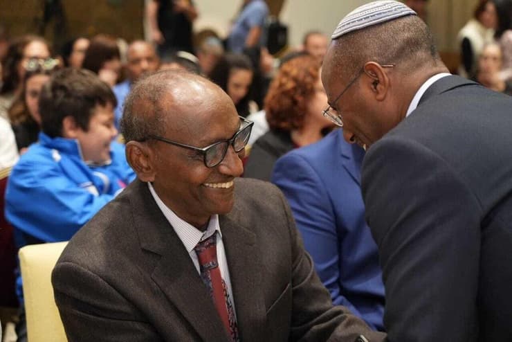 ד"ר ספפה אייצ'ק, שעלה מאתיופיה. פרס השרה ניתן לו על פועלו למען קידום בריאותם ואיכות חייהם של יוצאי אתיופיה