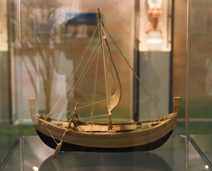 דגם עץ של הספינה אולובורון