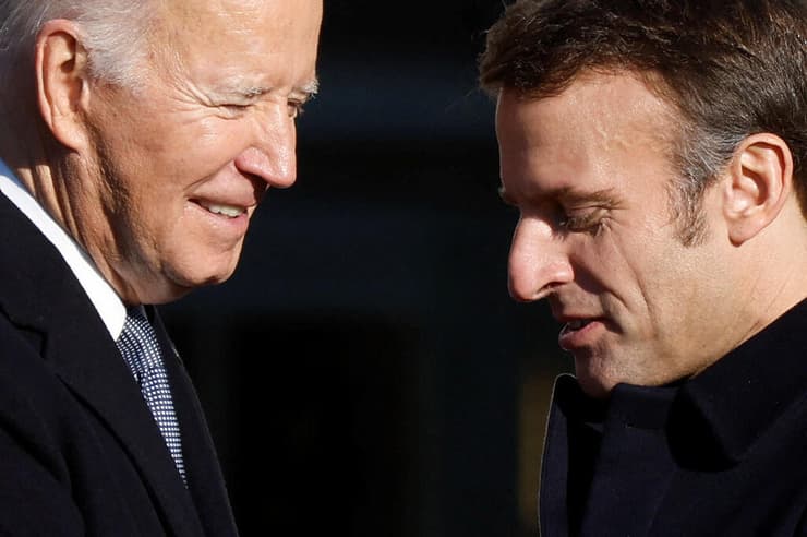 נשיא צרפת מקרון לצד  נשיא ארה"ב ג'ו ביידן בביקור ב הבית הלבן