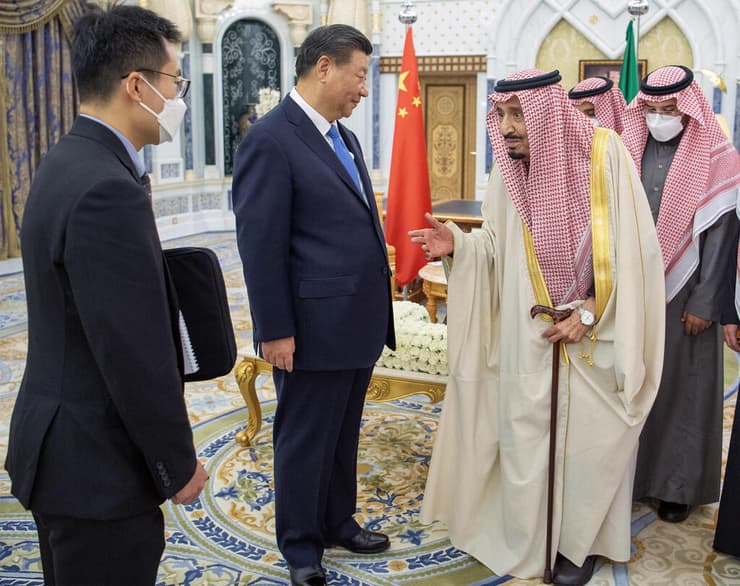 נשיא סין שי ג'ינפינג ב ביקור ב סעודיה אצל ה מלך סלמאן
