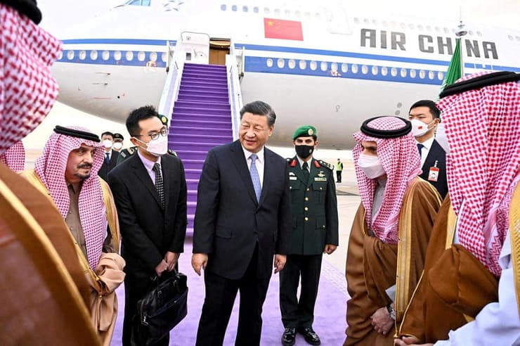 נשיא סין שי ג'ינפינג ב ביקור ב סעודיה
