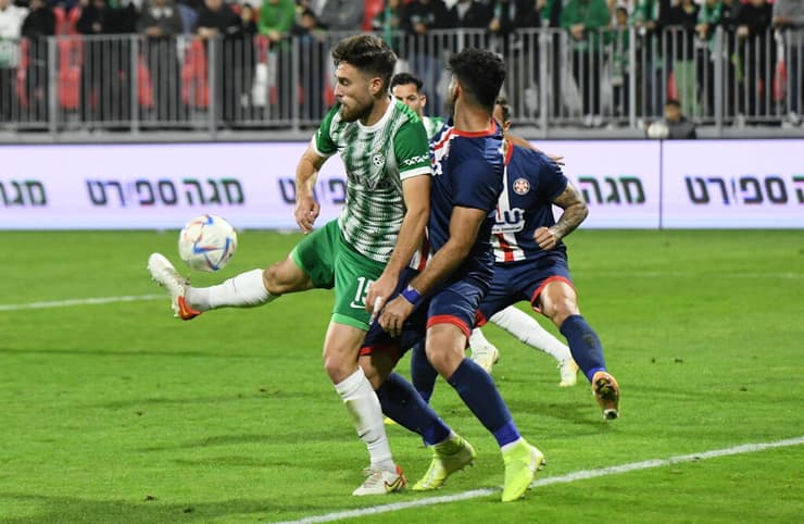 הוצע להפועל ת"א. ארד (צילום: נחום סגל) שחקן מכבי חיפה עופרי ארד