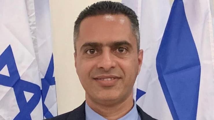 ראש מועצת אליכין, עזורי שרוני. "אין בכוונתי להסתפק בהפסקת עבודתו של נהג ההסעות" עזורי שרוני