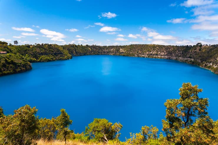 אגם כחול באוסטרליה