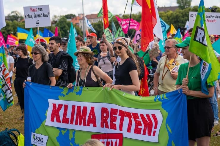 גרמניה פעילי פעילים אקלים איכות הסביבה הפגנות הפגנה מפגינים