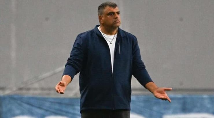 שי ברדה כועס (ראובן שוורץ) שי ברדה כועס