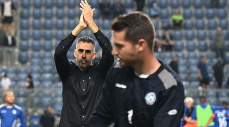 אלירן חודדה מודה לקהל (ראובן שוורץ) אלירן חודדה מודה לקהל