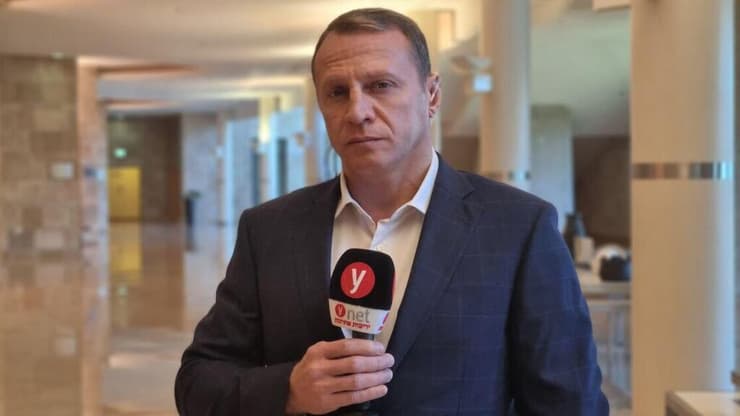שר התיירות יואל רזבוזוב בראיון בכנסת