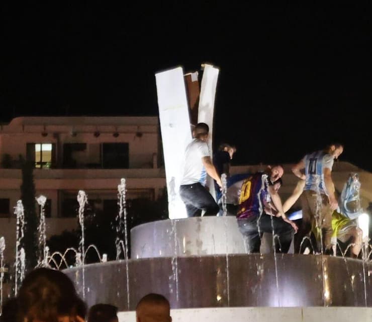 חגיגות בכיכר דיזנגוף לאחר הניצחון של ארגנטינה במונדיאל