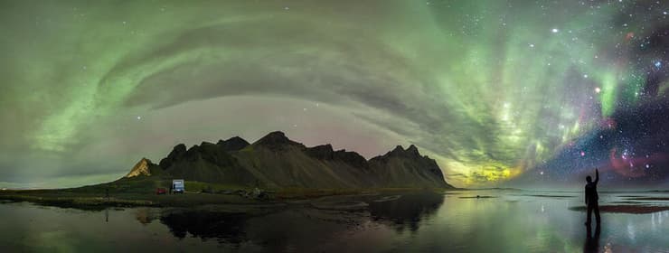הזוהר הצפוני וענני אוריון באיסלנד