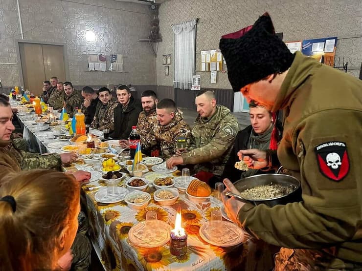 אוקראינה חיילים אוקראינים ב חג המולד חזית רוסיה