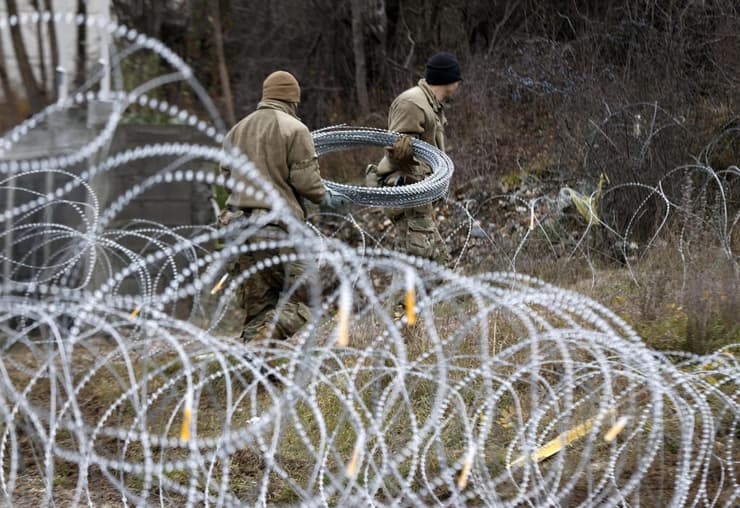 חיילי נאט"ו בגבול סרביה ו קוסובו