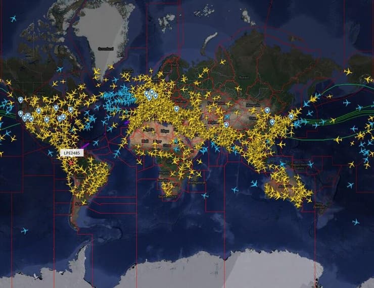ככה נראים כ-10,000 מטוסים באוויר