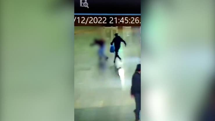 תיעוד דקירת הישראלית ברומא