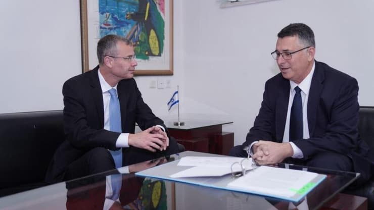 יריב לוין וגדעון סער