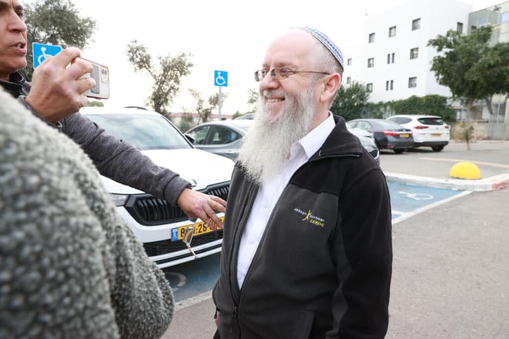 הרב עזרא שיינברג שהואשם בעברות מין בשחרור מכלא מעשיהו