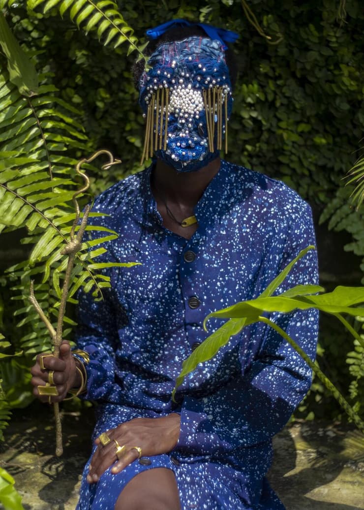 אסו לנקי, קולקציית Kí Ató Ki Ènìyàn , לגוס, ניגריה 2021. Lagos Space Programme. מתוך התערוכה African Fashion