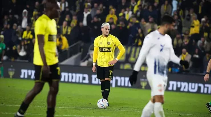 ירדן שועה לפני הבעיטה