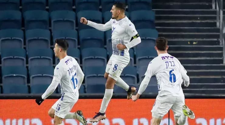 שחקני עירוני טבריה חוגגים