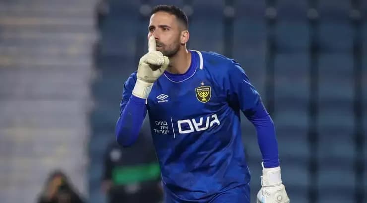 איתמר ישראלי חוגג