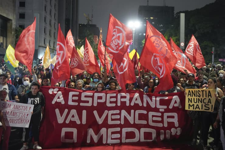 סאו פאולו מפגינים ב ברזיל אחרי המהומות של תומכי בולסונרו