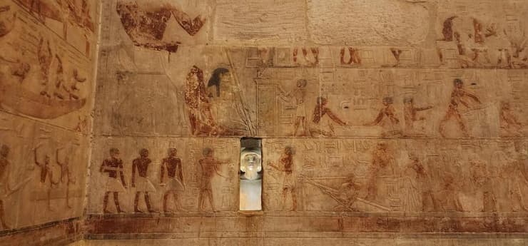 פקיד מצרי בכיר מהמאה ה-25 לפני הספירה - קבר טי בסקארה