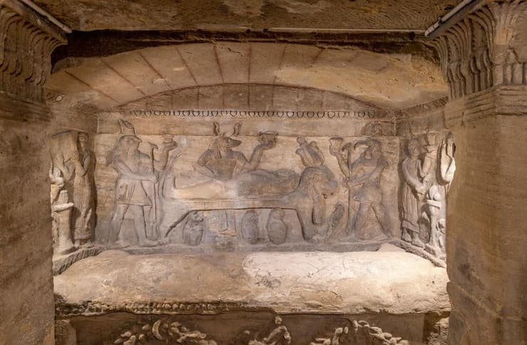הקטקומבות בקום אל שקאפה - אתר קבורה מהתקופה הרומית באלכסנדריה