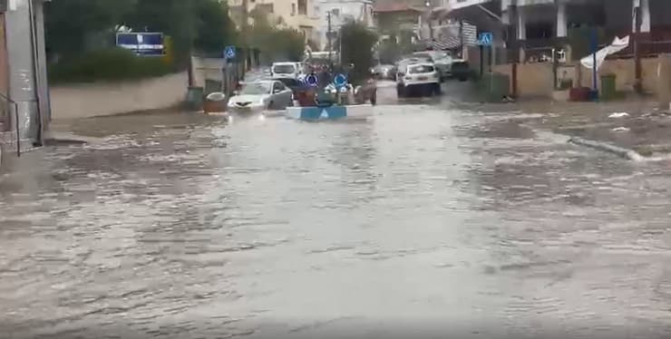 הצפות וגשמים בקלנסווה