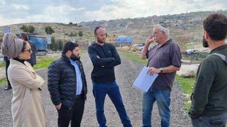 חברי הכנסת של מפלגת עוצמה יהודית בסיור בחאן אל אחמר