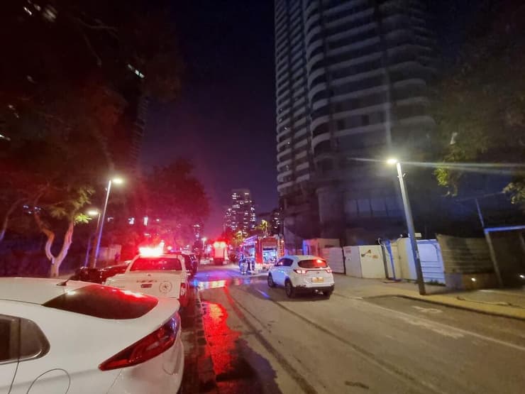 שריפה במגדל מגורים ברחוב יוסף פעמוני בתל אביב