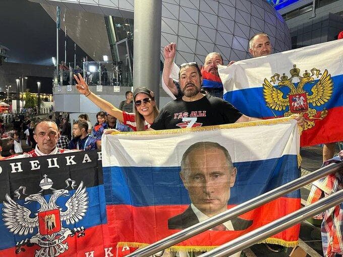 תומכים ברוסיה ובנשיאה ולדימיר פוטין באליפות אוסטרליה